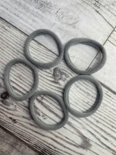 Gumička světle šedá (5ks)